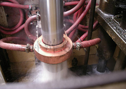 超音頻感應(yīng)淬火設(shè)備對半軸進(jìn)行淬火熱處理