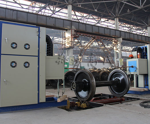 超音頻感應(yīng)淬火設(shè)備對火車輪進(jìn)行淬火熱處理