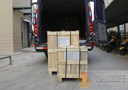 60kw超音頻淬火設(shè)備包裝發(fā)貨現(xiàn)場(chǎng)