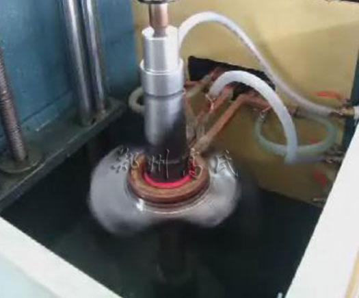 中頻淬火爐對轉(zhuǎn)向節(jié)進行淬火熱處理