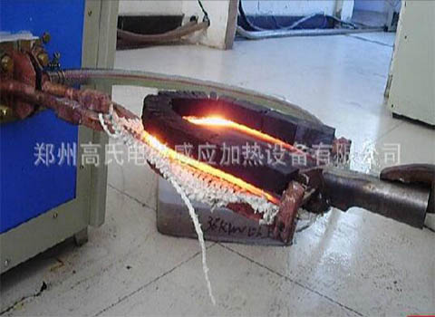 高頻淬火機對割草機刀片進行淬火熱處理
